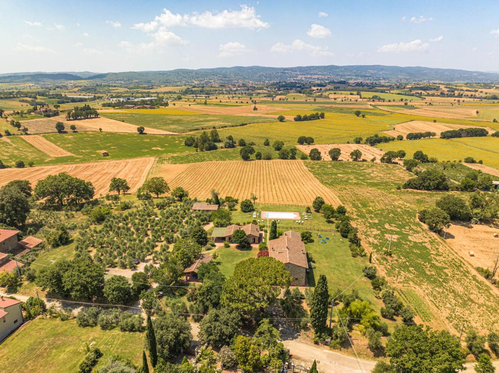 Il Querciolo - Azienda Biologica, Agriturismo E Cantina Marciano della Chiana Exterior photo